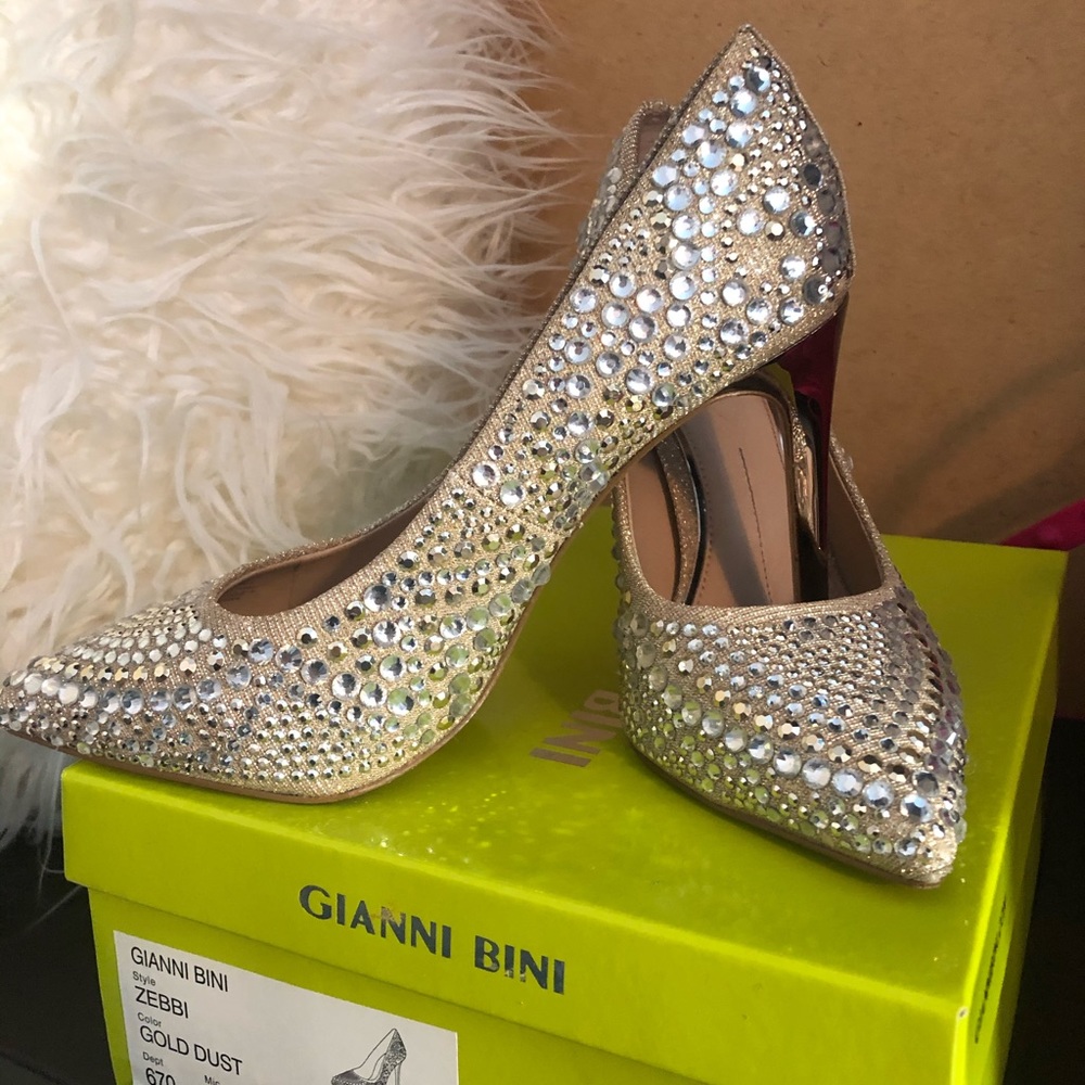 Gianni Bini Zebbi Gold Dust Heels size 7
